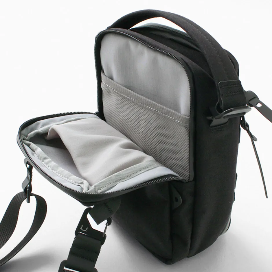 Shoulder Bags^BLACK EMBER / KOMPAK black