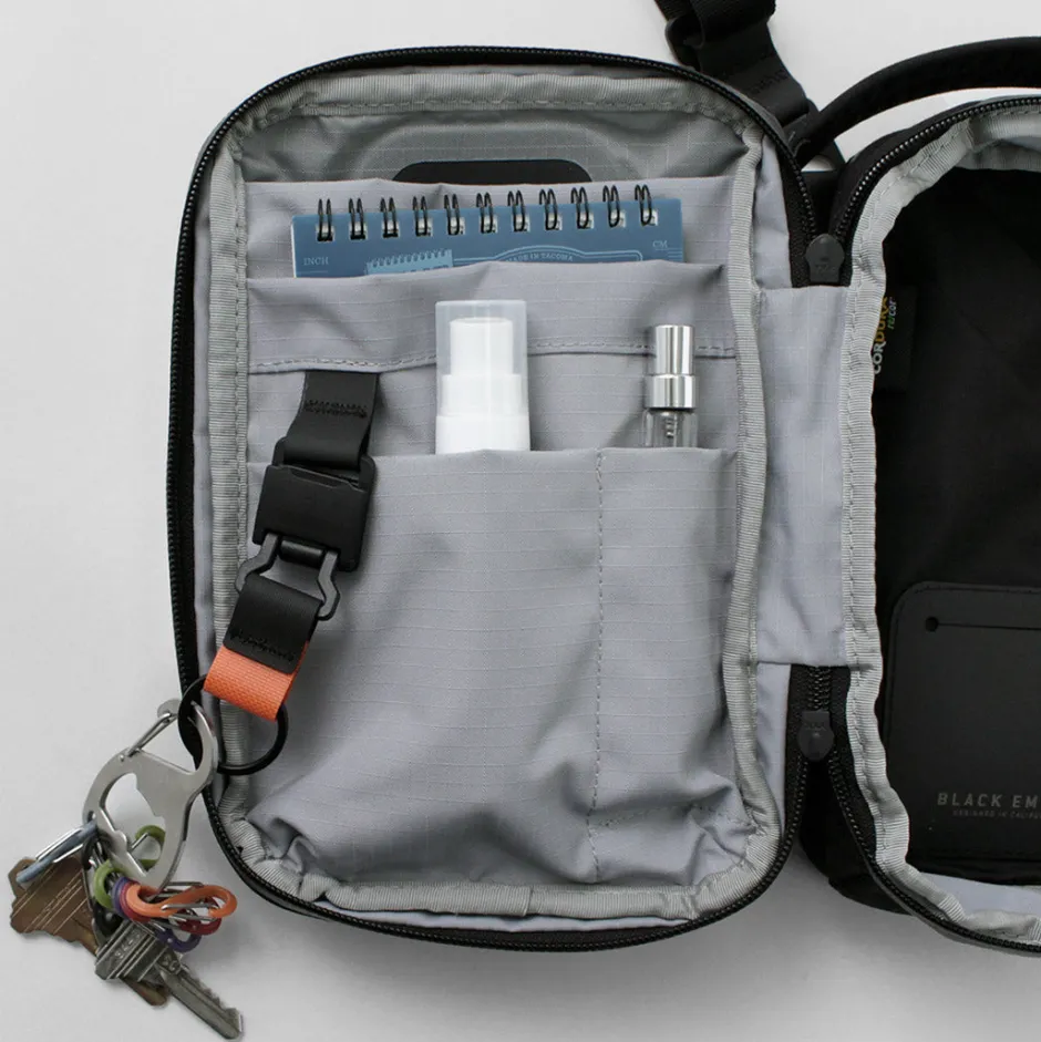 Shoulder Bags^BLACK EMBER / KOMPAK black