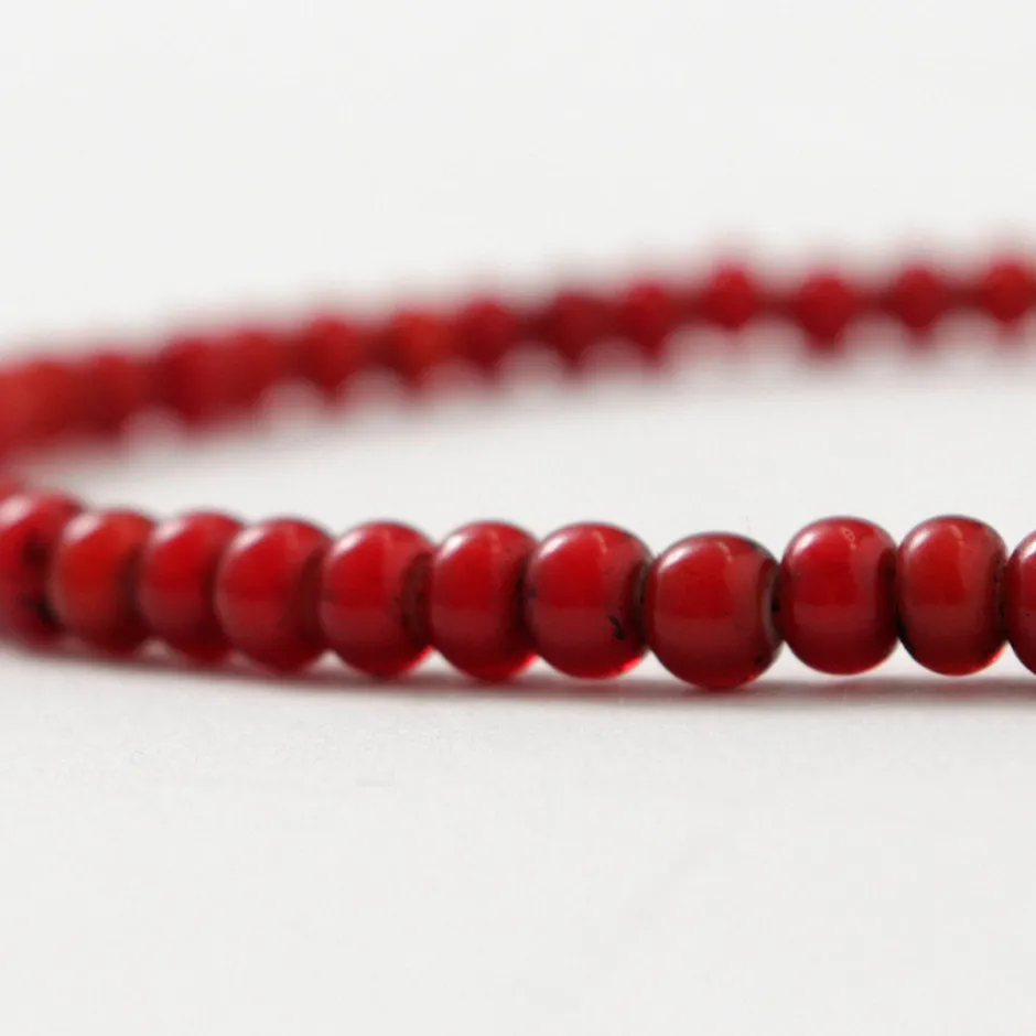 Anklets^phaduA / White Heart Antique Glass Bead Necklace red